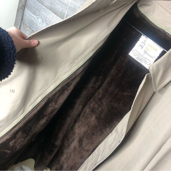 London Fog men 46R vintage fur trim beige mens trench coat button down - Picture 3 of 5